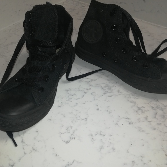 Convers - Picture 2 of 4